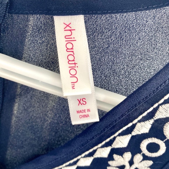 Sleeveless enbroided tank top - XS - Picture 4 of 4